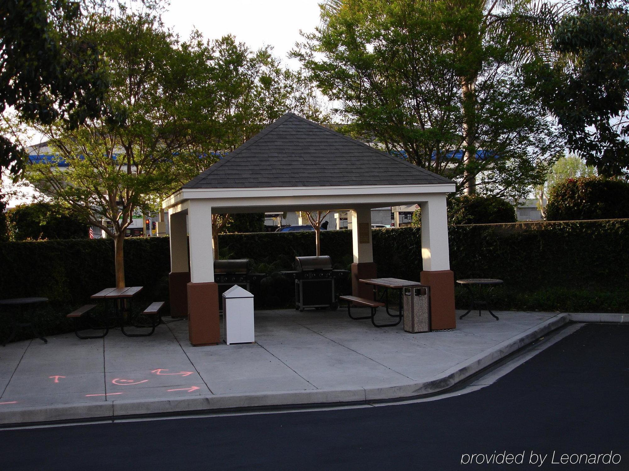 Sonesta Simply Suites Anaheim ガーデングローブ 設備 写真